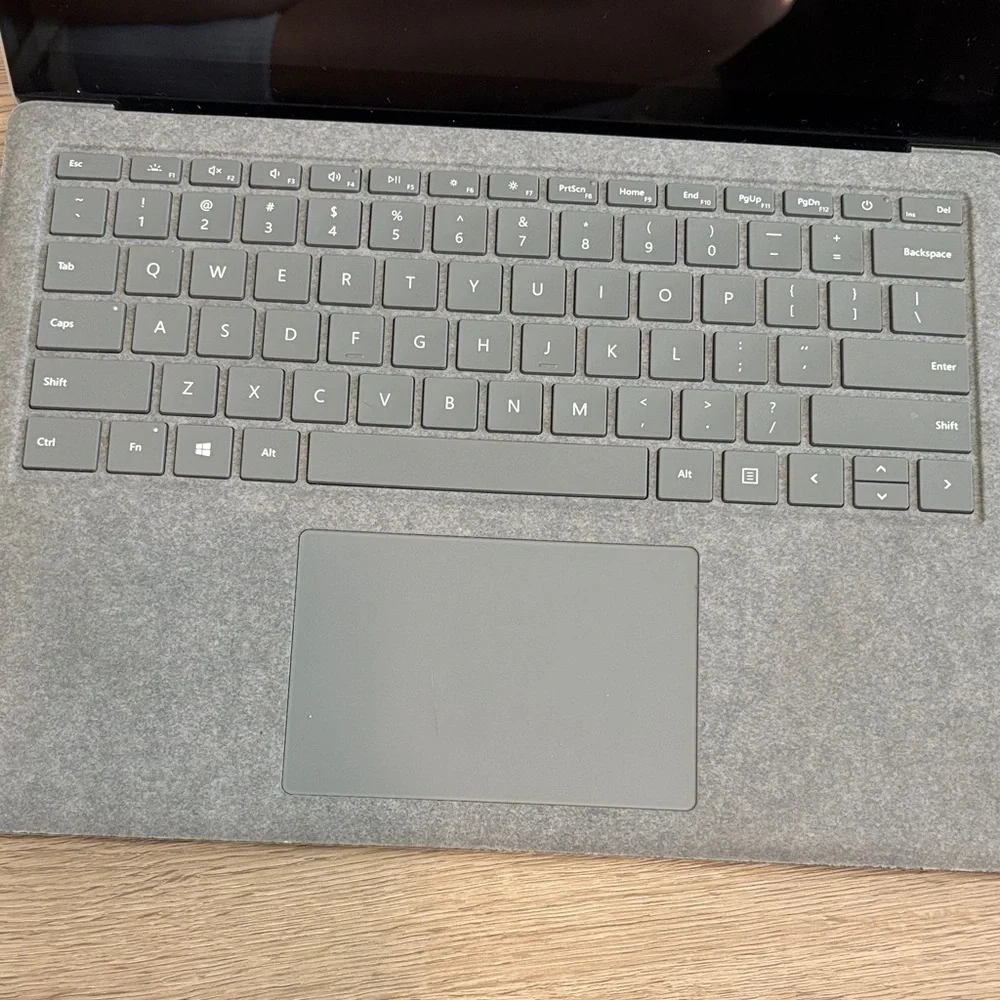 Microsoft Surface Laptop - White/Silver Top